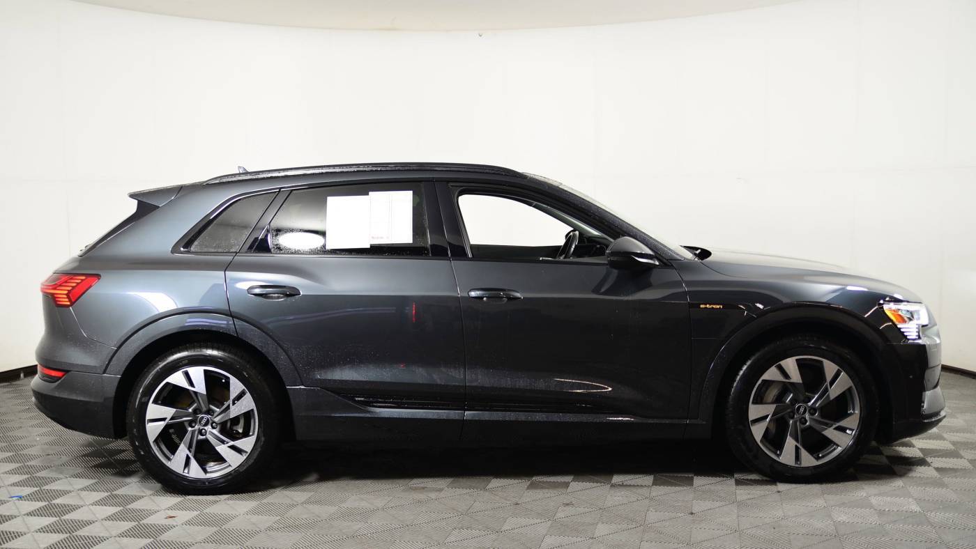 2021 Audi e-tron WA1AAAGE5MB007488