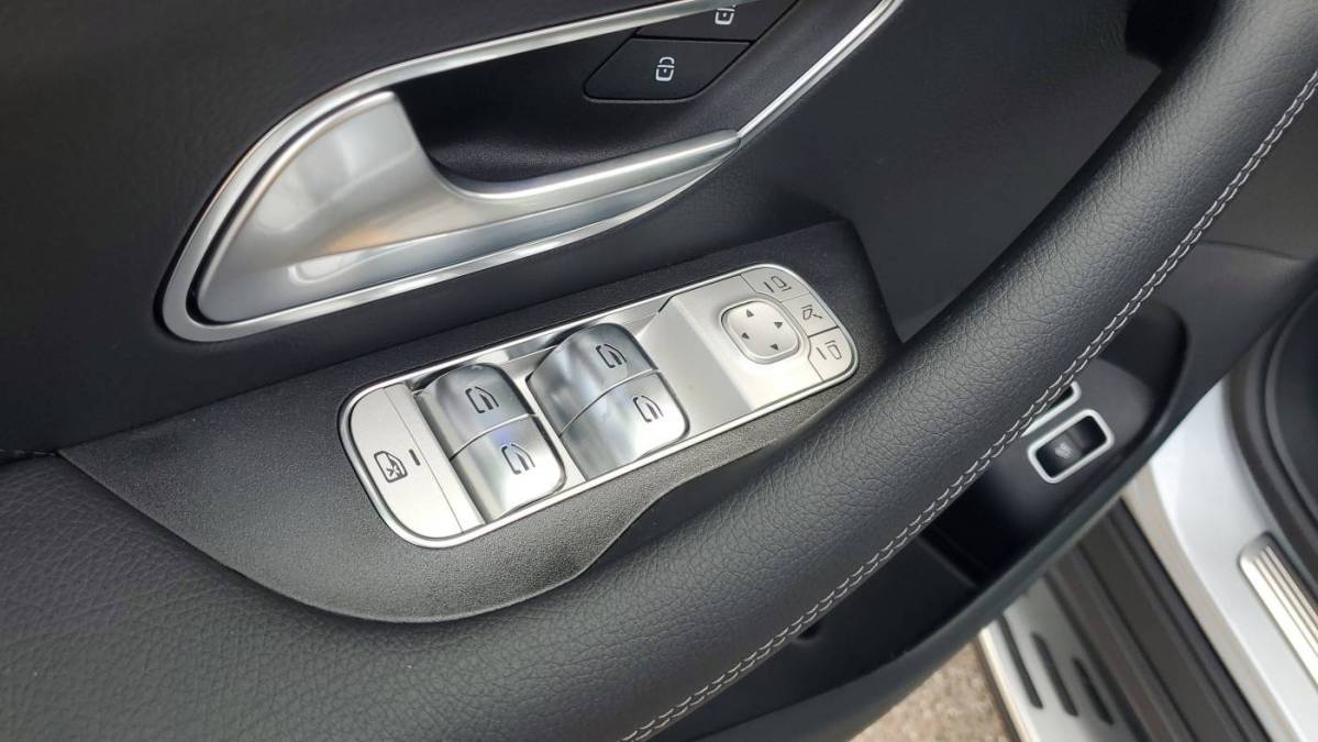 2025 Mercedes GLE - Images - 22