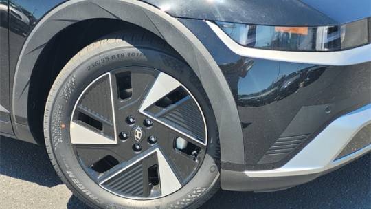 2025 Hyundai IONIQ 5 - Images - 5