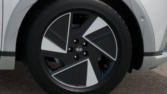 2025 Hyundai IONIQ 5 - Images - 8