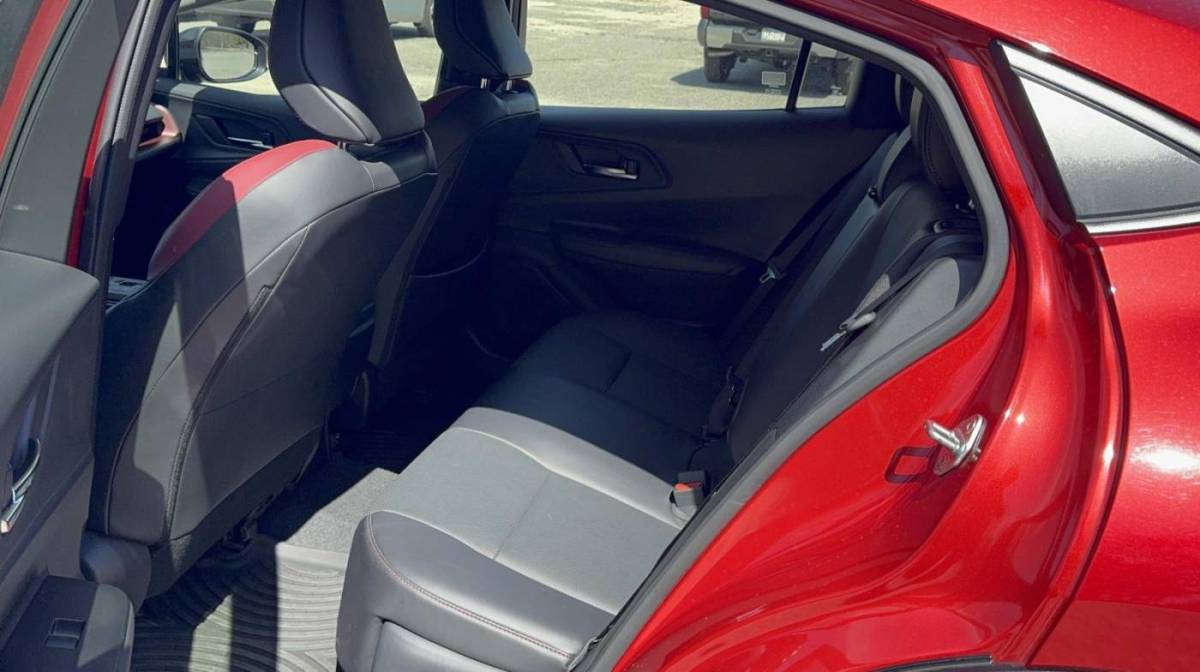 2023 Toyota Prius Prime - Images - 13