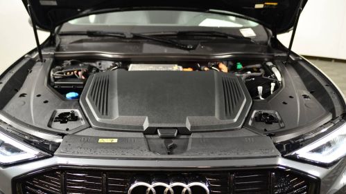 2021 Audi e-tron - Images - 10