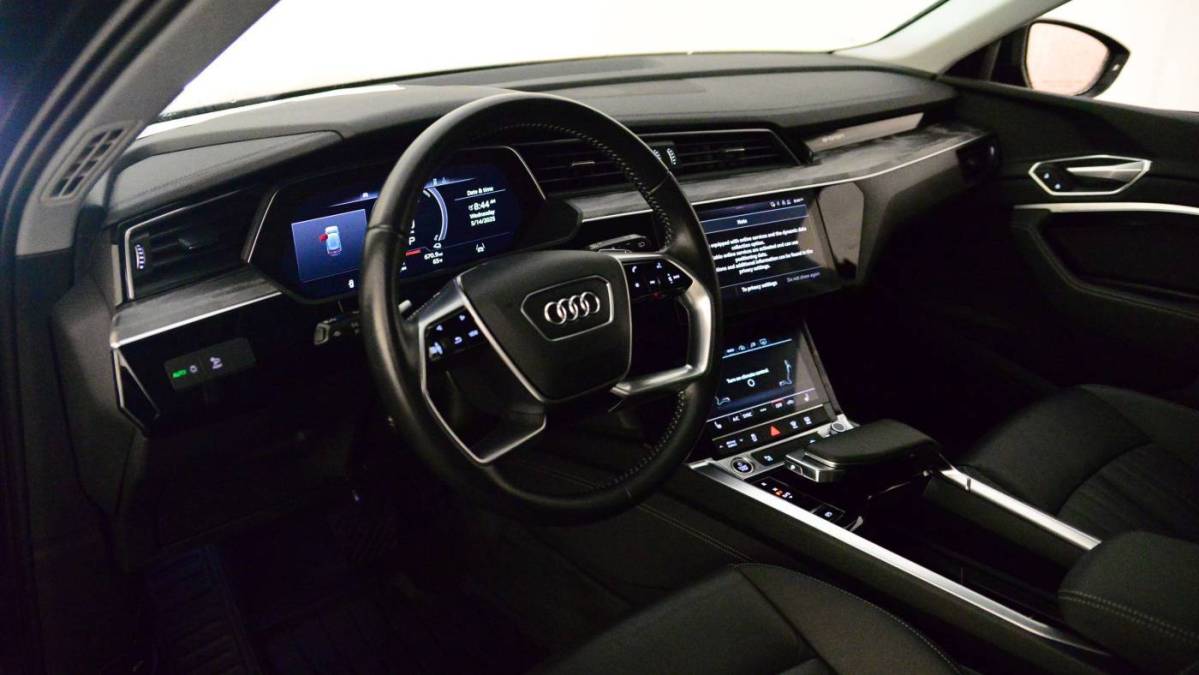 2021 Audi e-tron - Images - 29