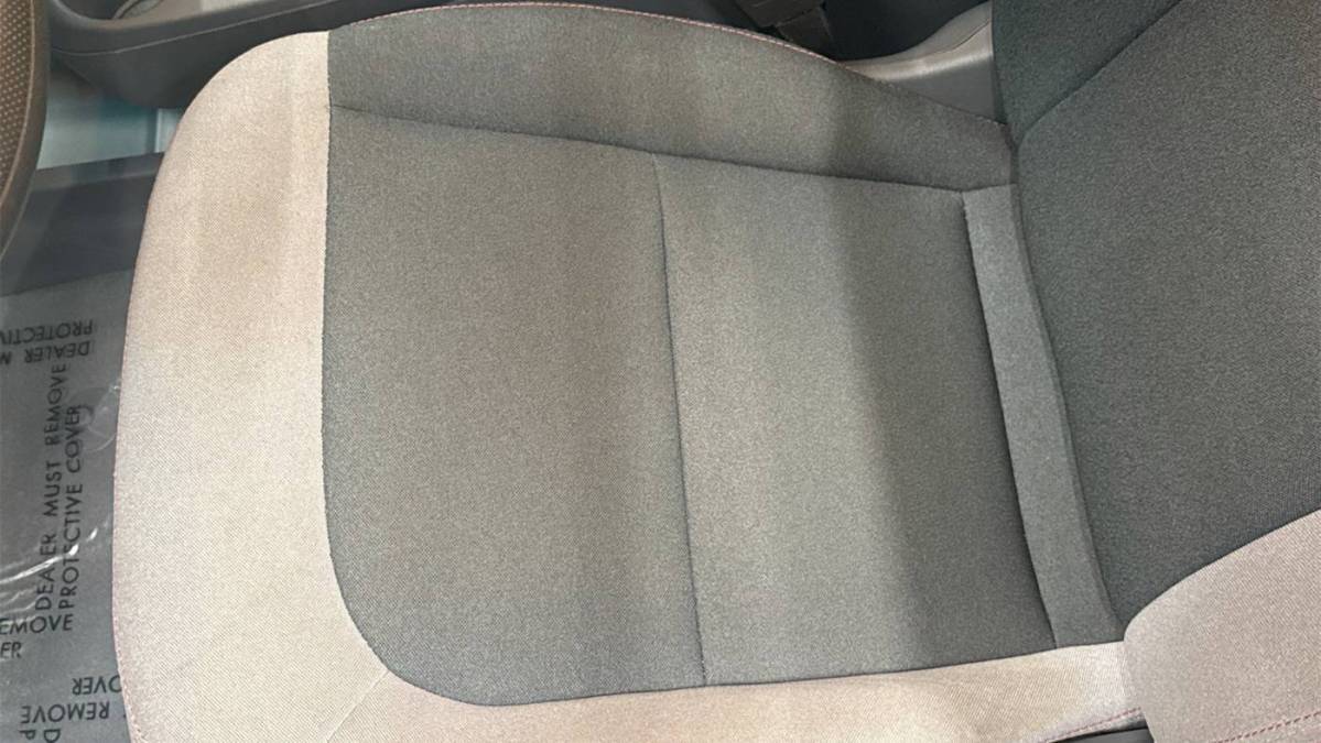 2021 Chevrolet Bolt - Images - 18