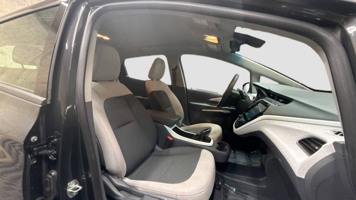 2021 Chevrolet Bolt - Images - 25