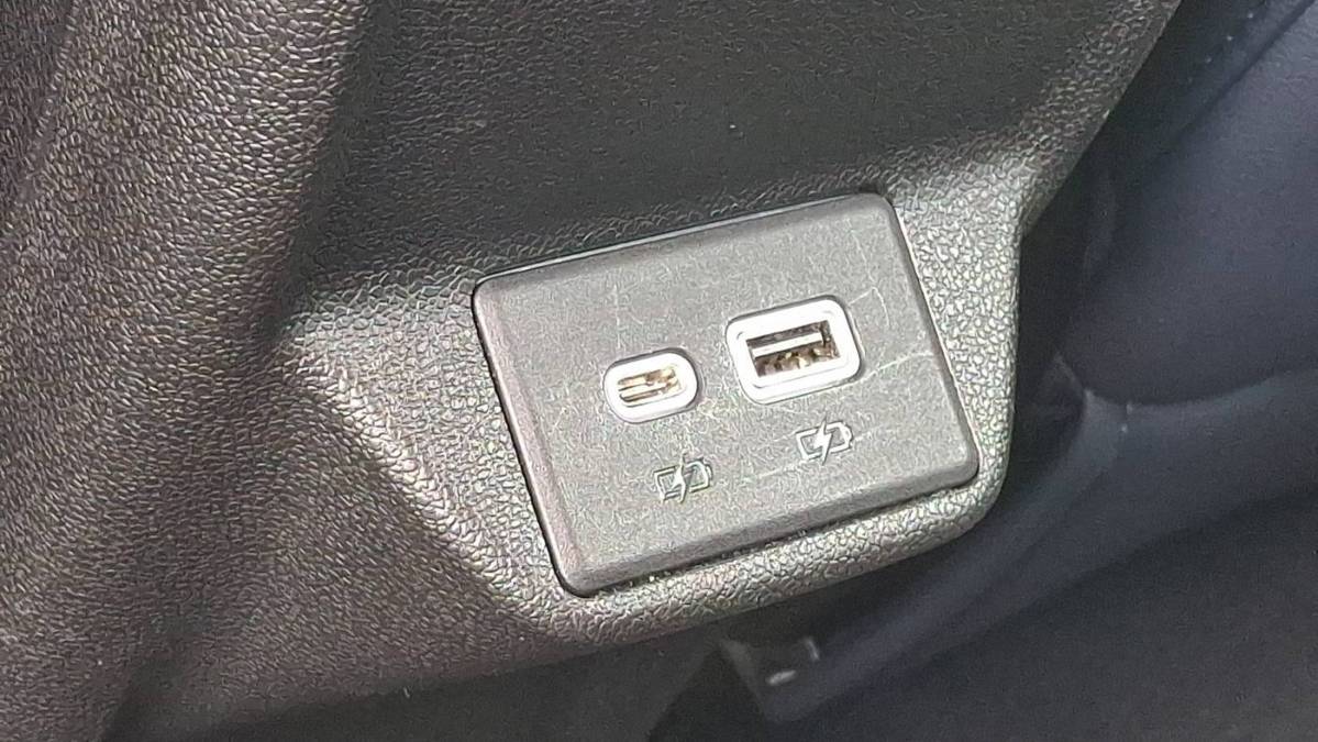 2022 Chevrolet Bolt - Images - 10
