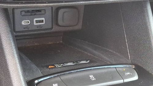 2022 Chevrolet Bolt - Images - 23