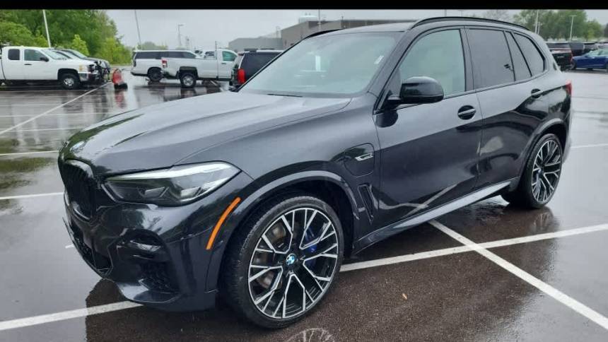 2022 BMW X5 - Images - 1
