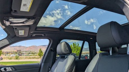 2022 BMW X5 - Images - 12