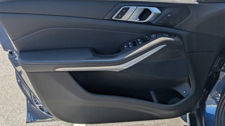 2022 BMW X5 - Images - 13