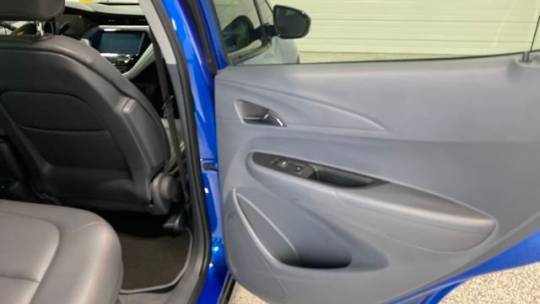 2017 Chevrolet Bolt - Images - 11