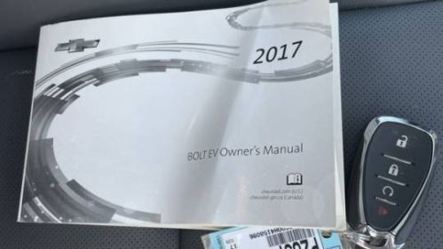 2017 Chevrolet Bolt - Images - 33
