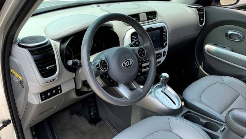 2016 Kia Soul - Images - 16