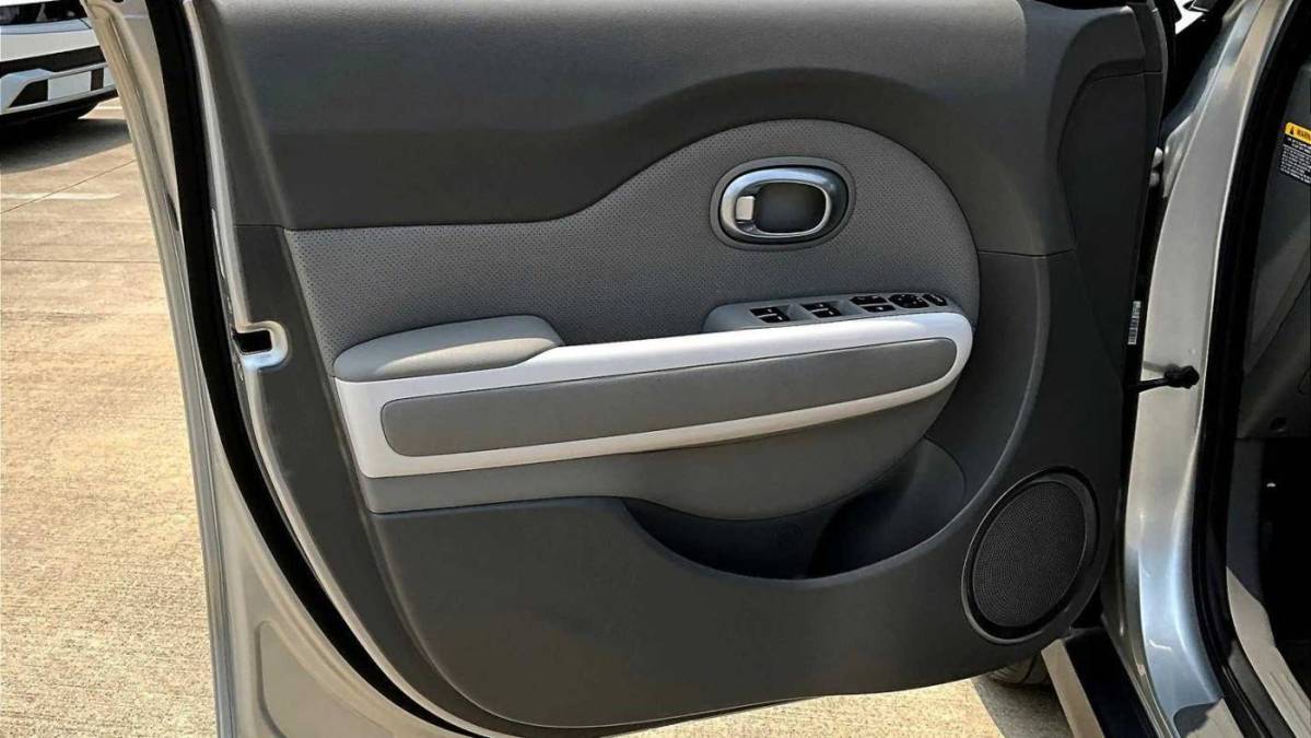 2016 Kia Soul - Images - 20