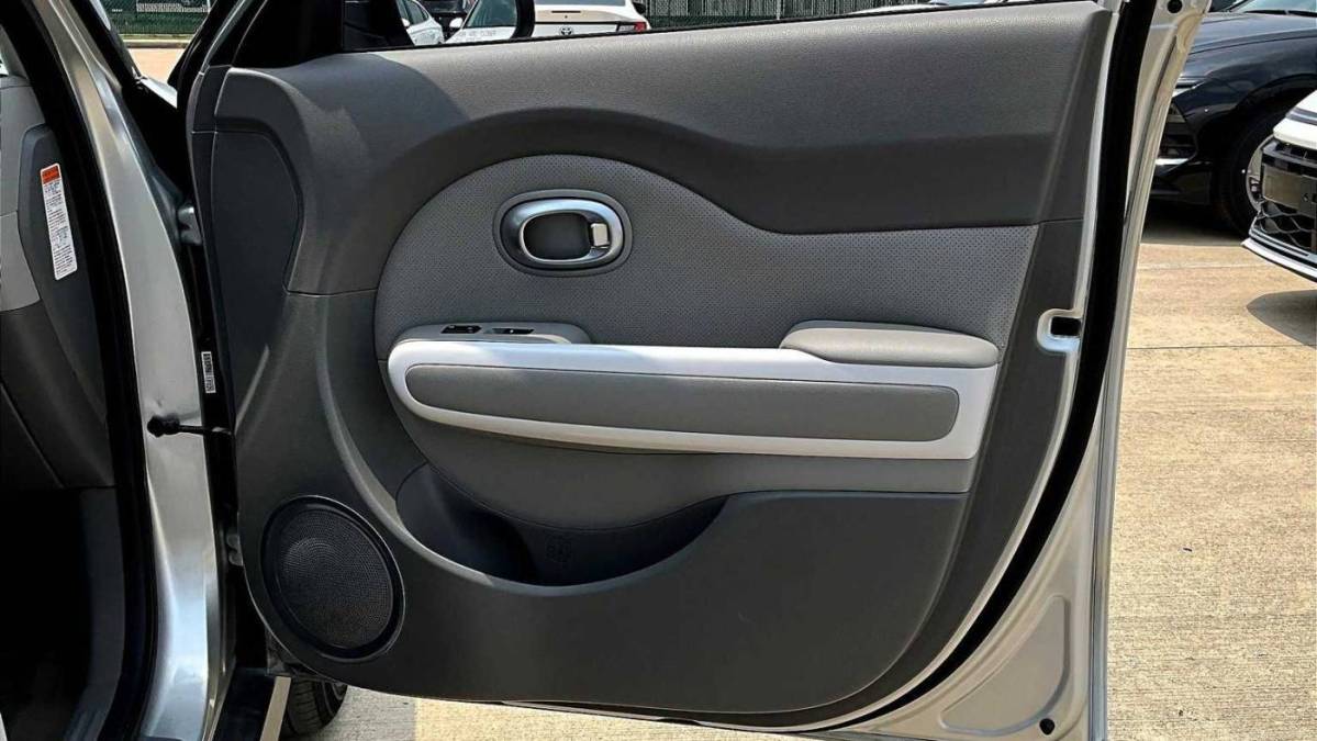 2016 Kia Soul - Images - 21
