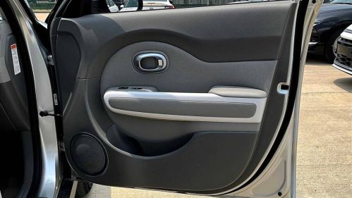2016 Kia Soul - Images - 21