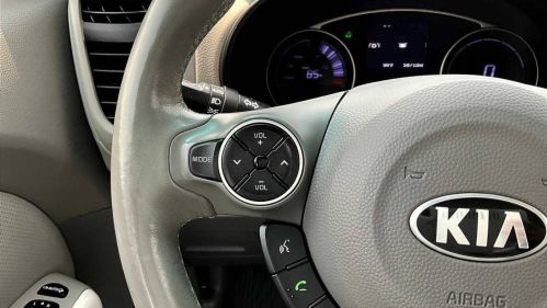 2016 Kia Soul - Images - 22