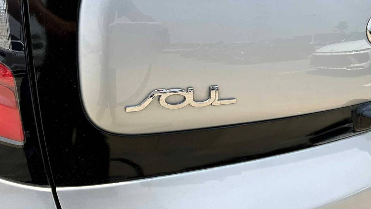 2016 Kia Soul - Images - 29