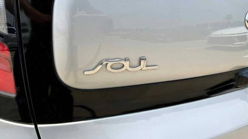 2016 Kia Soul - Images - 29
