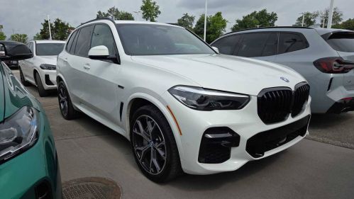 2022 BMW X5 - Images - 1