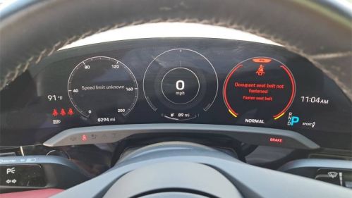 2023 Porsche Taycan - Images - 21