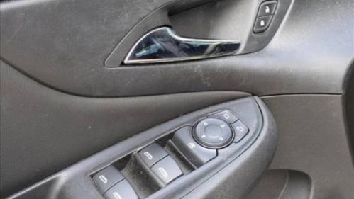 2017 Chevrolet VOLT - Images - 2