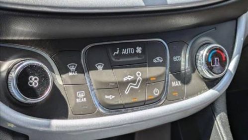 2017 Chevrolet VOLT - Images - 8