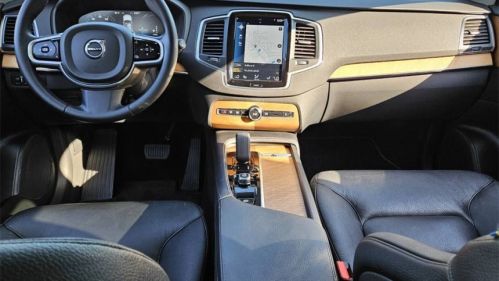 2022 Volvo XC90 - Images - 8