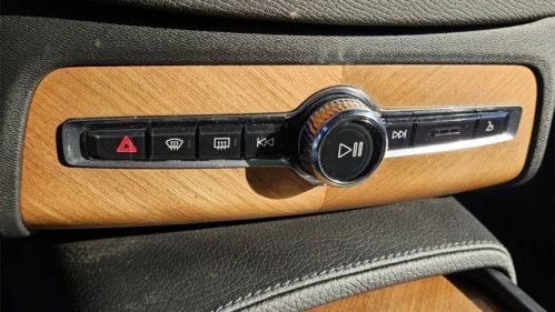 2022 Volvo XC90 - Images - 34