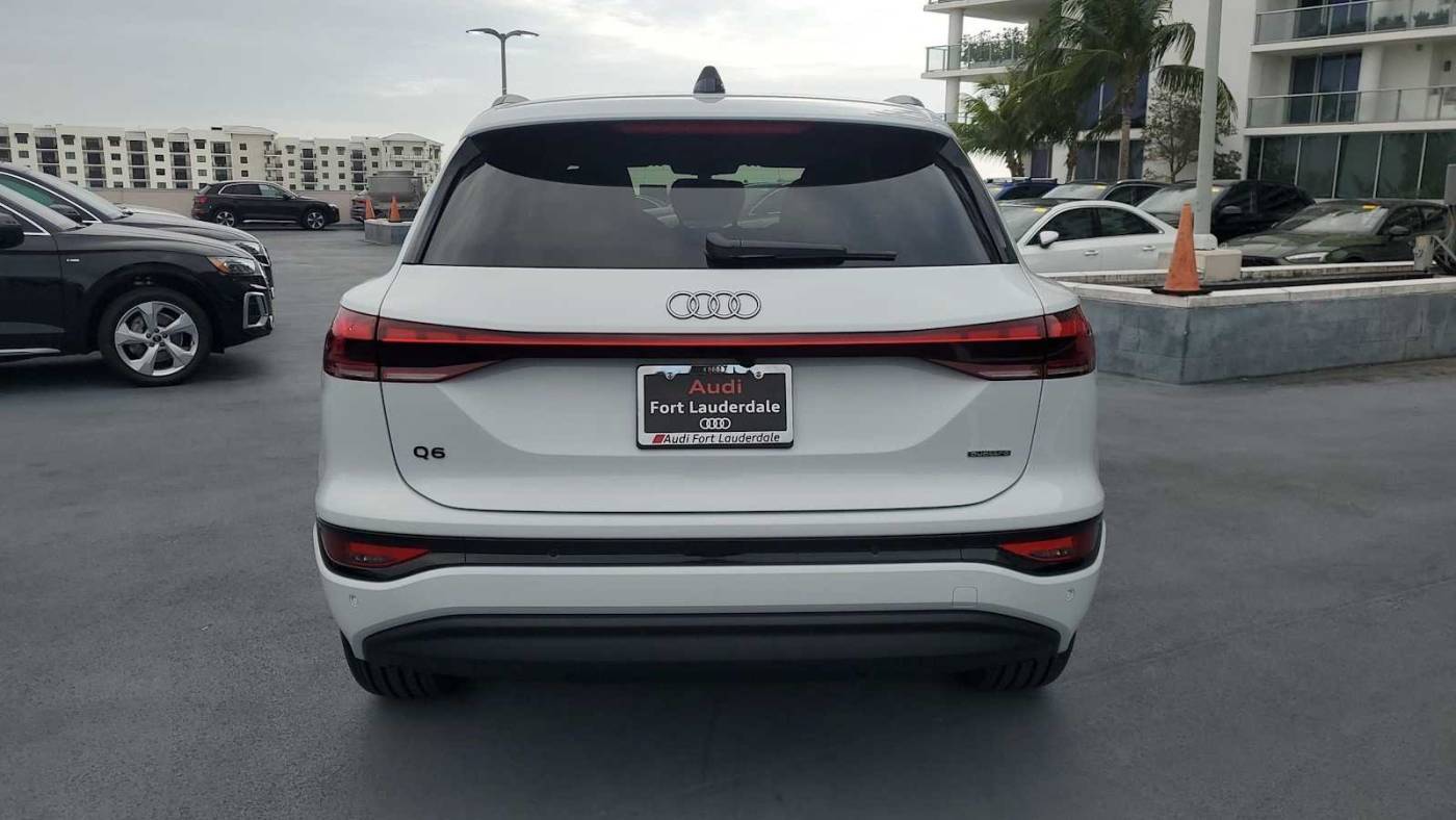 2025 Audi Q6 e-tron WA124BGFXSA044422