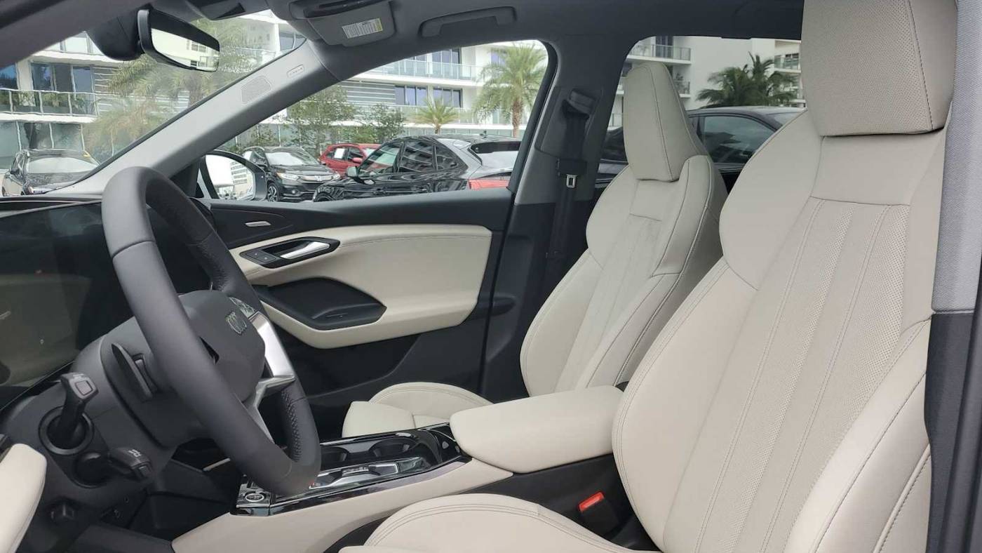 2025 Audi Q6 e-tron WA124BGFXSA044422