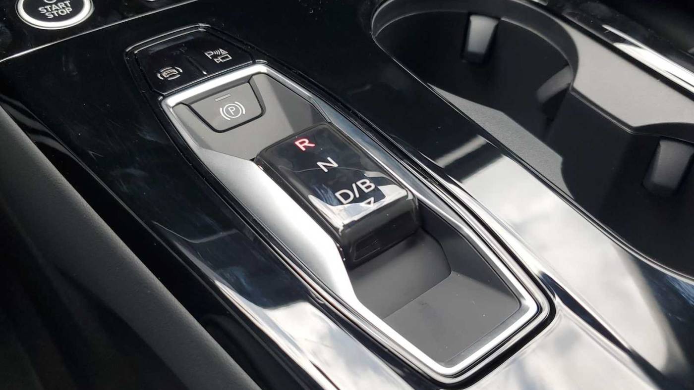 2025 Audi Q6 e-tron WA124BGF3SA041071
