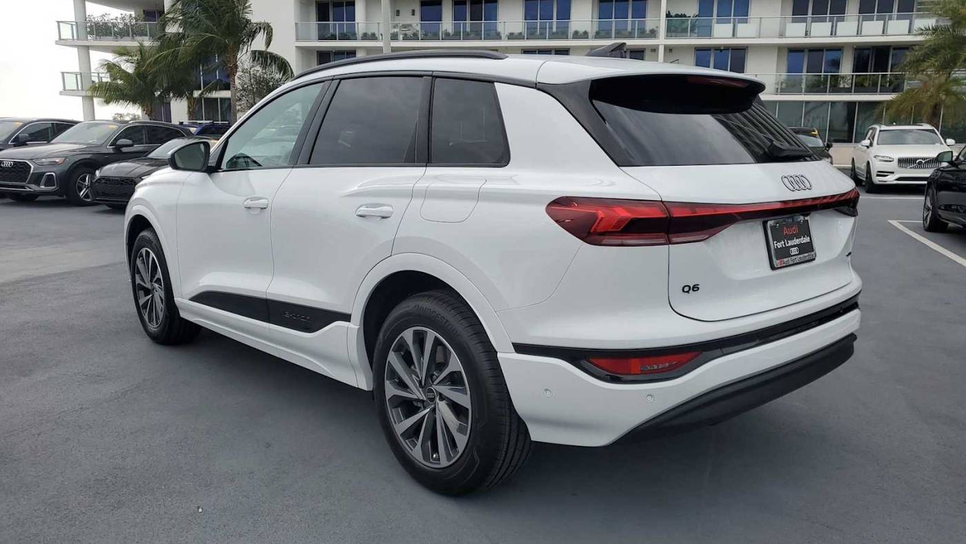 2025 Audi Q6 e-tron WA124BGFXSA044422