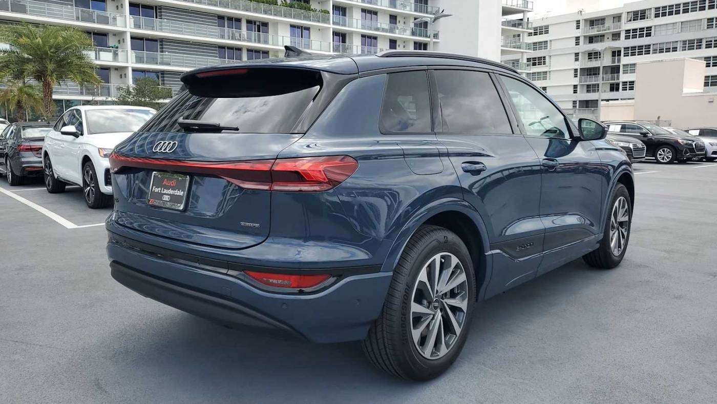 2025 Audi Q6 e-tron WA124BGF3SA041071
