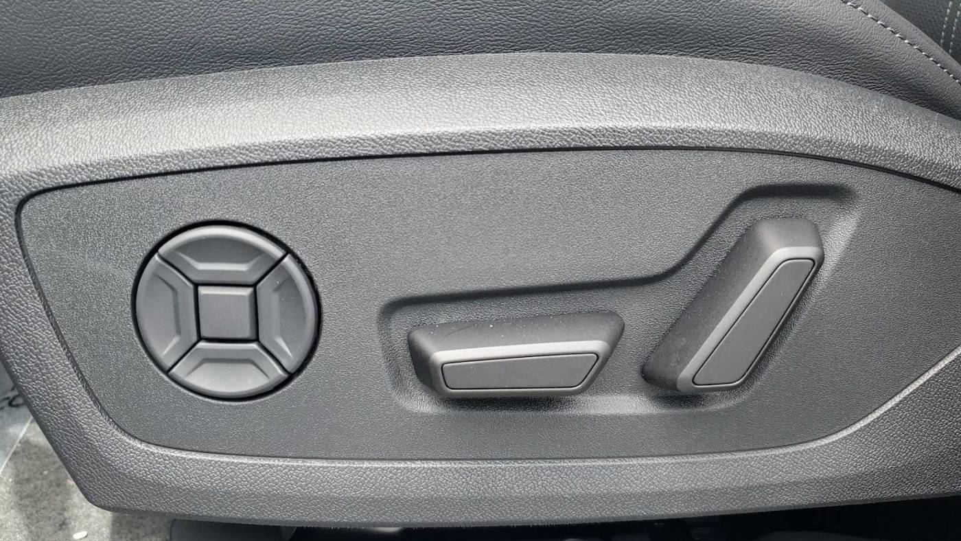 2025 Audi Q6 e-tron WA124BGF3SA041071