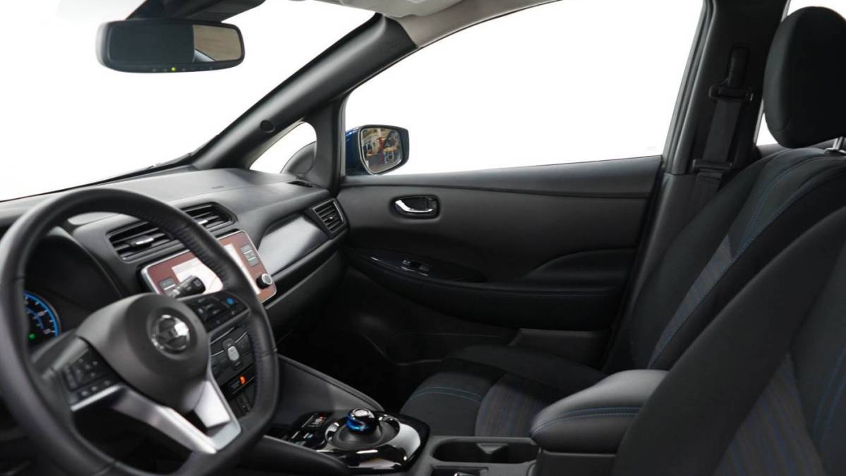 2020 Nissan LEAF - Images - 16