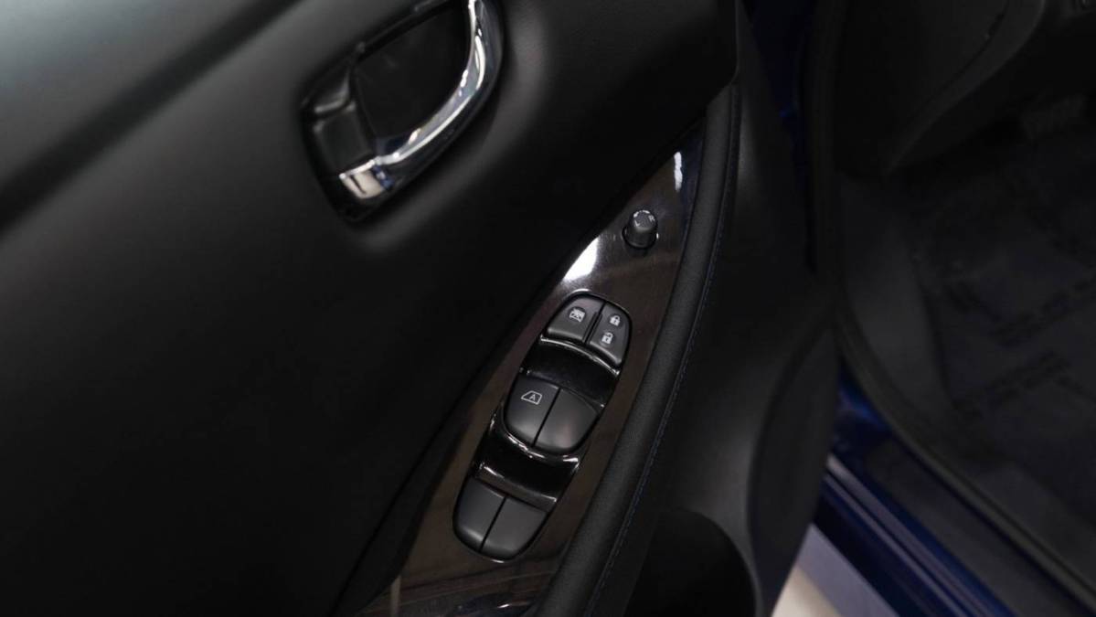 2020 Nissan LEAF - Images - 18