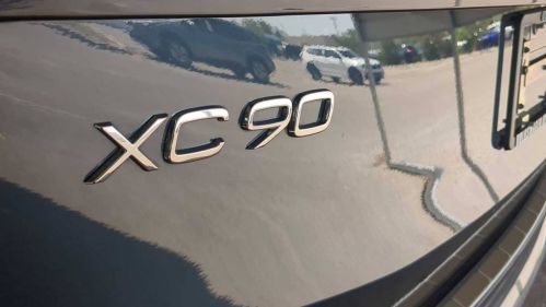 2022 Volvo XC90 - Images - 13