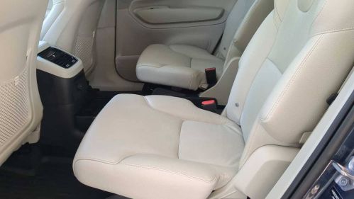 2022 Volvo XC90 - Images - 21
