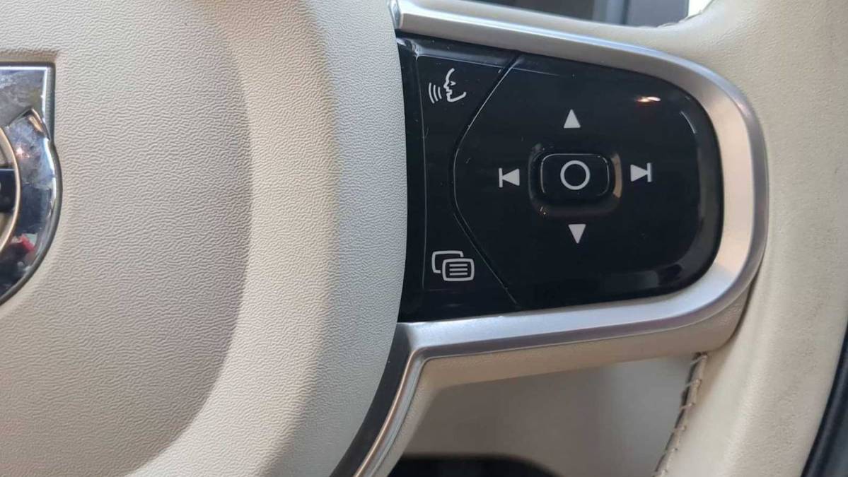 2022 Volvo XC90 - Images - 26
