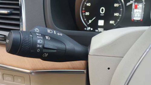 2022 Volvo XC90 - Images - 28