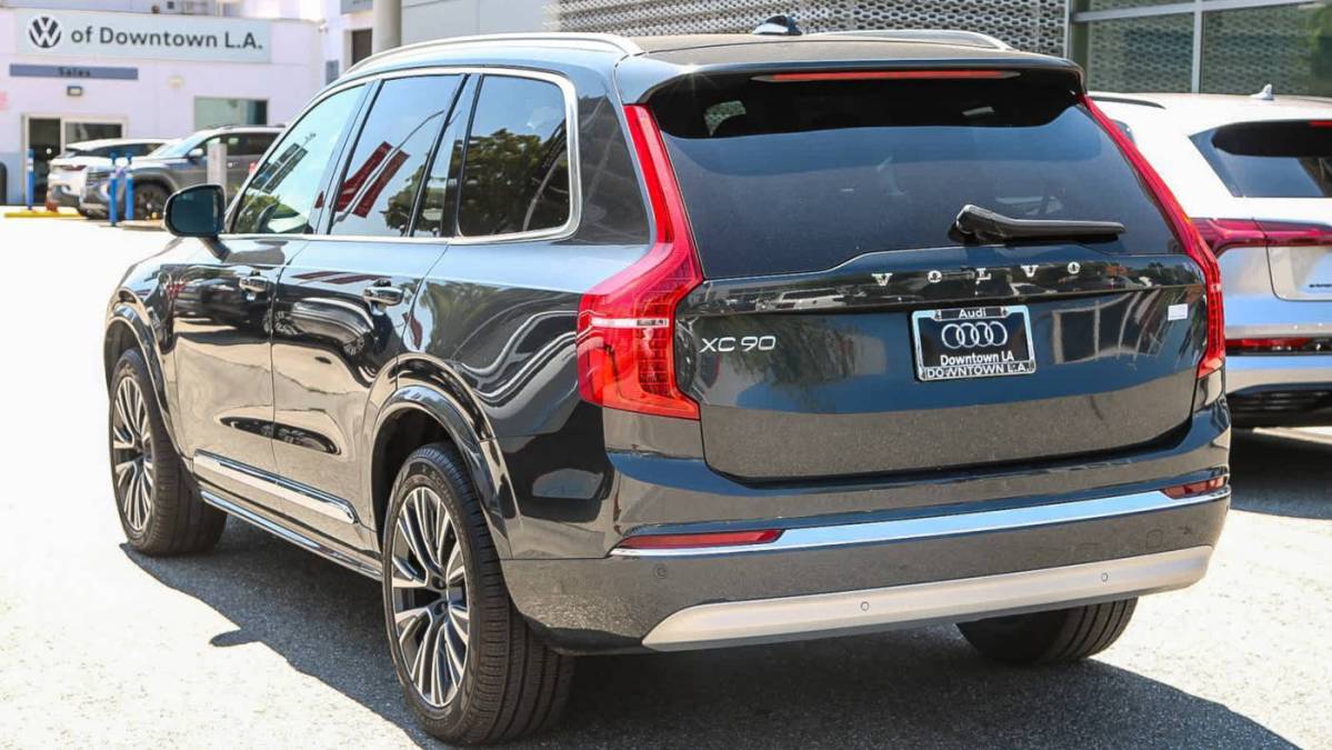 2022 Volvo XC90 - Images - 8