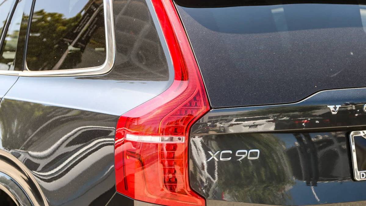 2022 Volvo XC90 - Images - 9