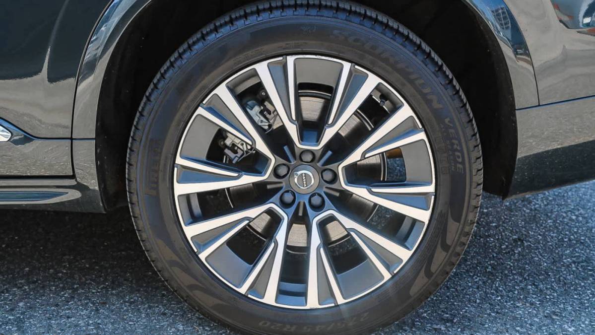2022 Volvo XC90 - Images - 10