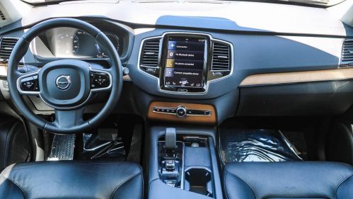 2022 Volvo XC90 - Images - 12