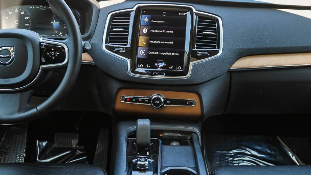 2022 Volvo XC90 - Images - 13