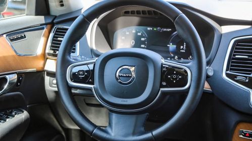 2022 Volvo XC90 - Images - 15