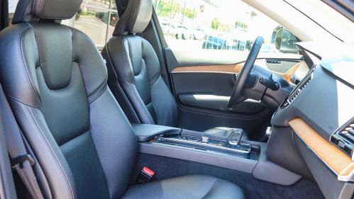 2022 Volvo XC90 - Images - 17
