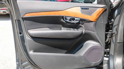 2022 Volvo XC90 - Images - 23