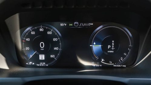 2022 Volvo XC90 - Images - 24
